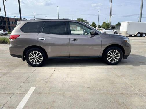 2014 Nissan Pathfinder SV
