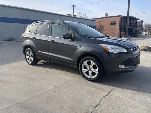 White Platinum Metallic Tri-Coat 2016 Ford Escape SE