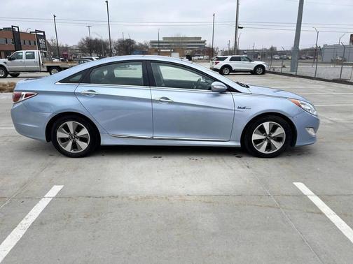 2012 Hyundai SONATA Hybrid Base