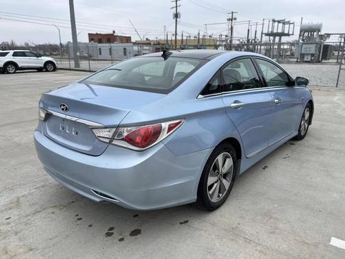 2012 Hyundai SONATA Hybrid Base
