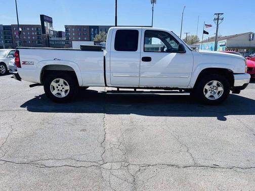 grey 2007 Chevrolet Silverado 1500 LT2 Extended Cab