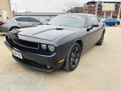 2012 Dodge Challenger SXT