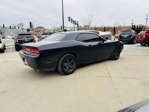 2012 Dodge Challenger SXT