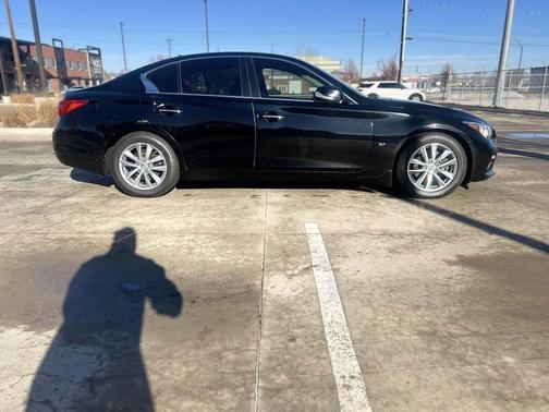 2015 INFINITI Q50 Premium