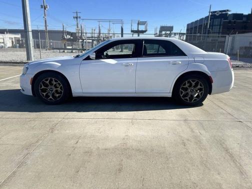 2016 Chrysler 300 S