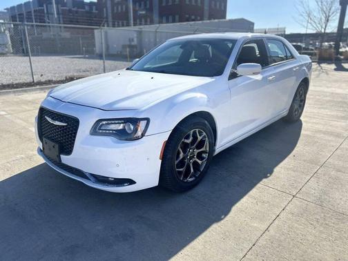 2016 Chrysler 300 S