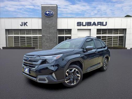 Crystal Black Silica 2025 Subaru Forester Limited SUV
