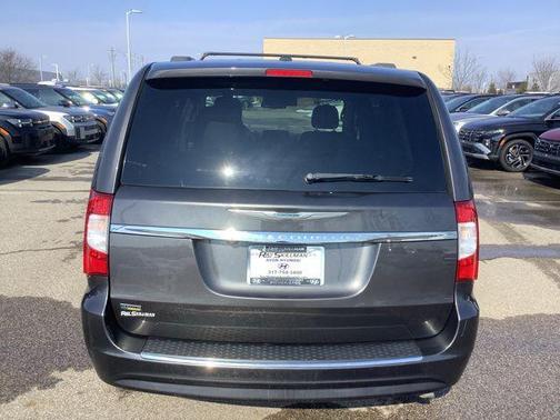 2015 Chrysler Town & Country Touring