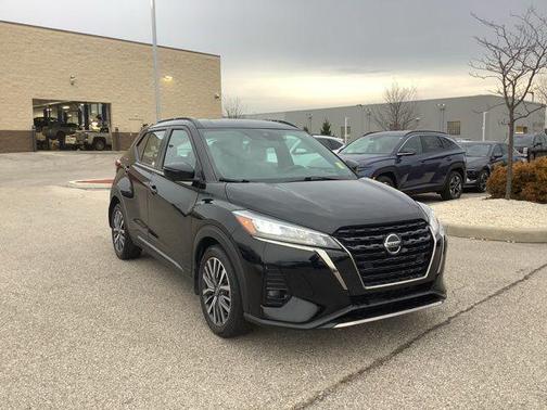 2021 Nissan Kicks SR