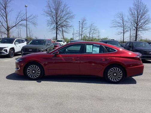 2023 Hyundai SONATA Hybrid Limited