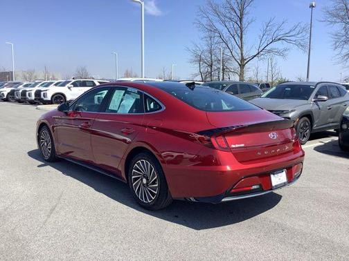 2023 Hyundai SONATA Hybrid Limited