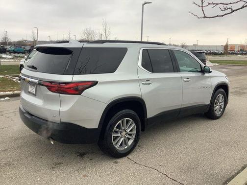 2022 Chevrolet Traverse LT Cloth
