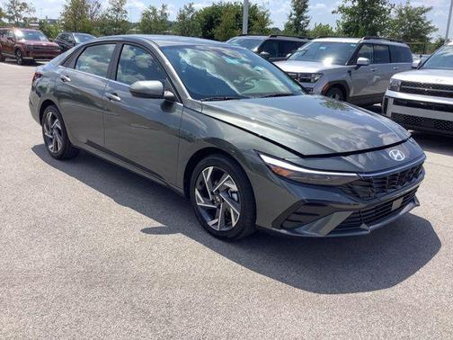 2025 Hyundai ELANTRA Limited