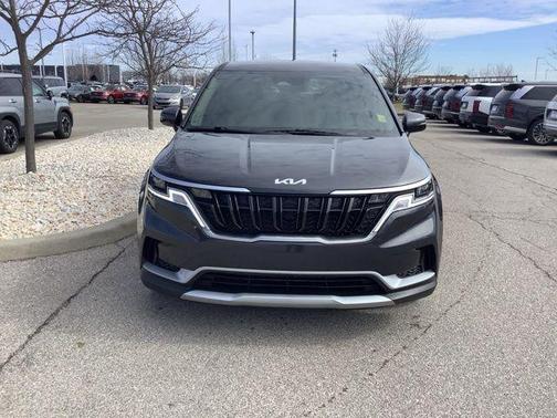 2024 Kia Carnival LX