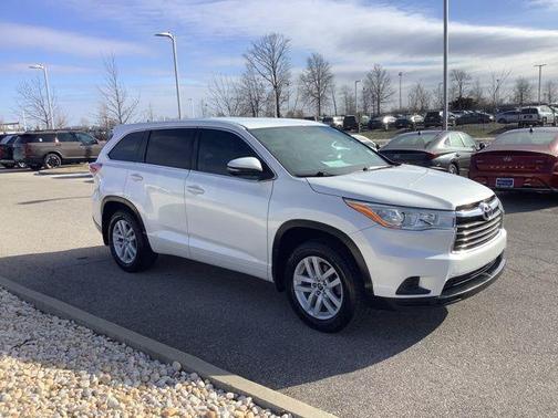 2016 Toyota Highlander LE