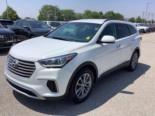 2017 Hyundai SANTA FE SE