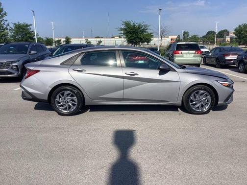 2025 Hyundai ELANTRA HEV Blue