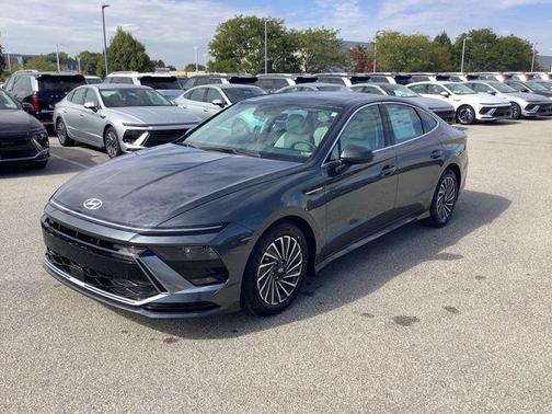 2026 Hyundai SONATA Hybrid SE