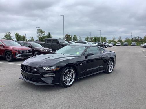 2021 Ford Mustang EcoBoost