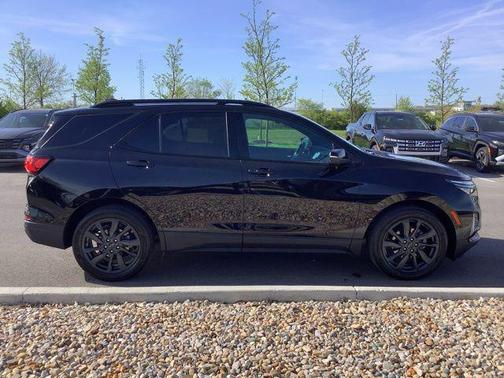 2022 Chevrolet Equinox FWD RS