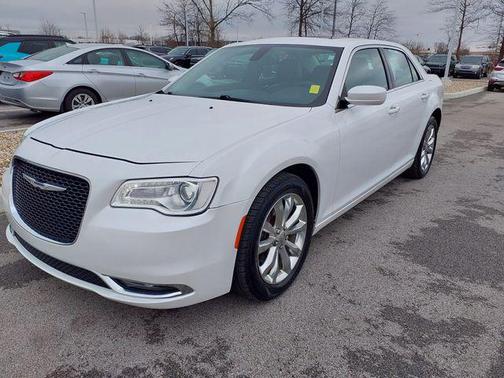 2016 Chrysler 300 S