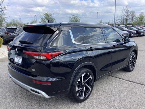 Black 2022 Mitsubishi Outlander SEL 2.5 S-AWC