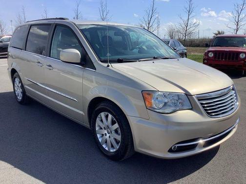 2014 Chrysler Town & Country Touring