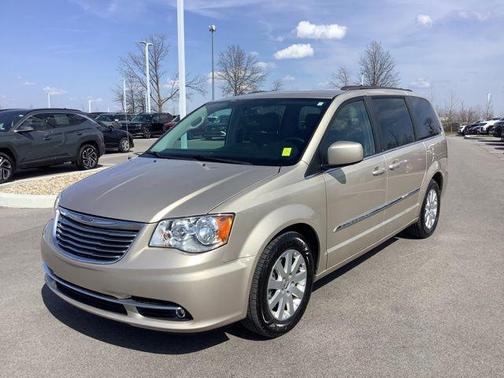 2014 Chrysler Town & Country Touring