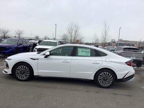 2025 Hyundai SONATA Hybrid Limited