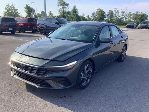 2025 Hyundai ELANTRA Limited