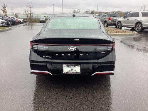 2025 Hyundai SONATA Hybrid Limited