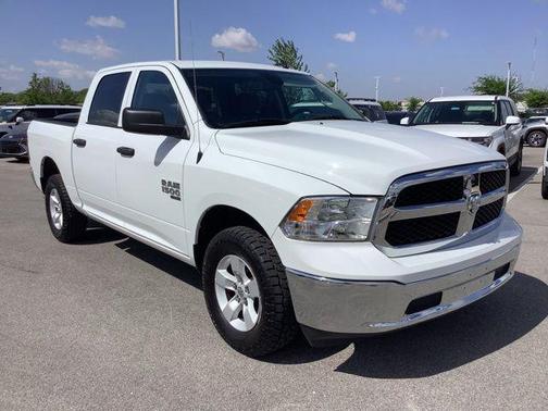 Bright White Clearcoat 2023 RAM 1500 Classic SLT