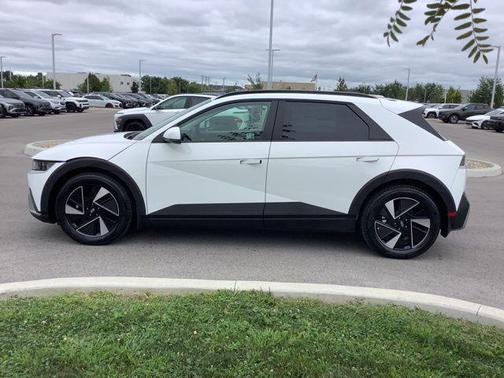 2025 Hyundai IONIQ 5 SEL