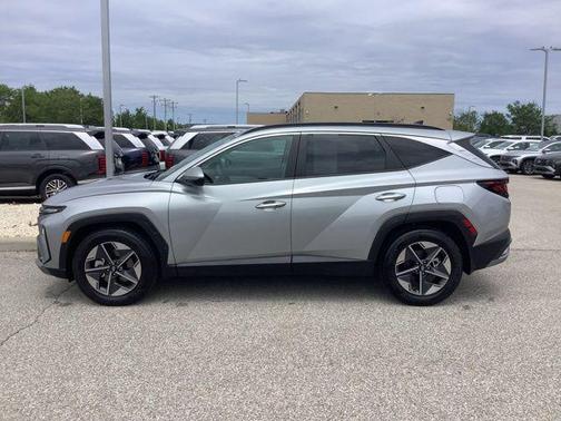 Shimmering Silver 2026 Hyundai TUCSON SEL