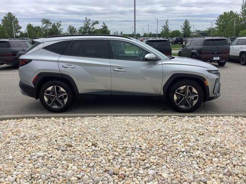 Shimmering Silver 2026 Hyundai TUCSON SEL