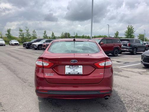 2016 Ford Fusion SE