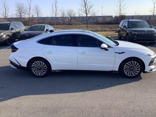 2025 Hyundai SONATA Hybrid Limited