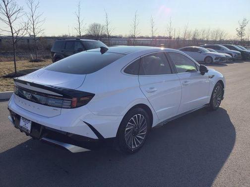 2025 Hyundai SONATA Hybrid Limited