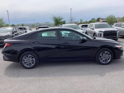 2025 Hyundai ELANTRA HEV Blue