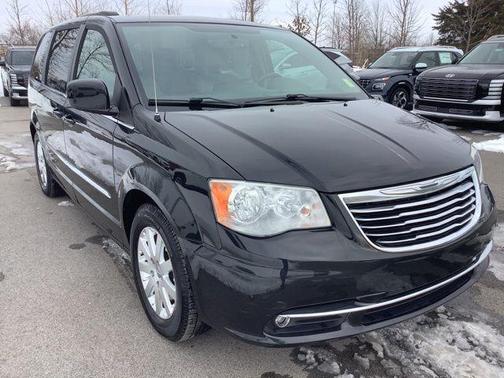 2014 Chrysler Town & Country Touring