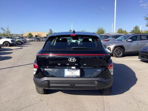 2026 Hyundai KONA SE