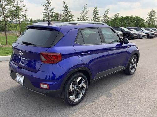 2022 Hyundai VENUE Limited