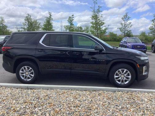 2022 Chevrolet Traverse LS