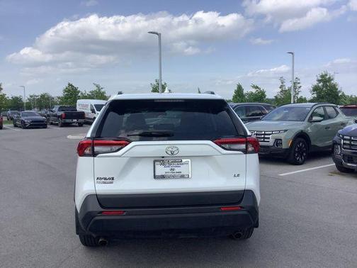 2020 Toyota RAV4 LE