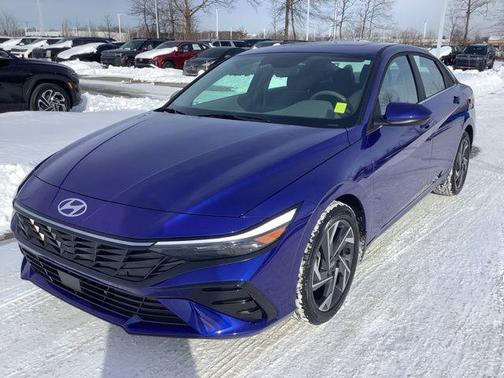 2024 Hyundai ELANTRA SEL