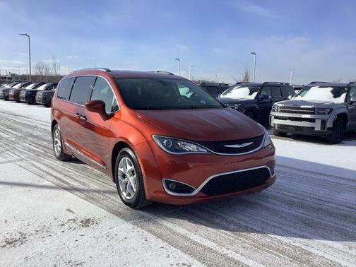 2018 Chrysler Pacifica Touring-L
