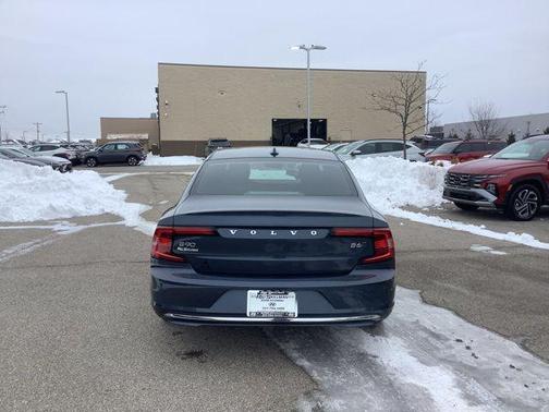 2023 Volvo S90 B6 Ultimate