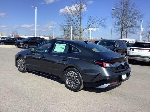 2025 Hyundai SONATA Hybrid Limited