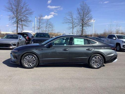 2025 Hyundai SONATA Hybrid Limited
