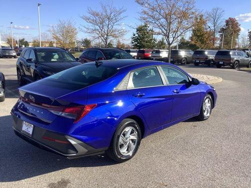 2026 Hyundai ELANTRA SE